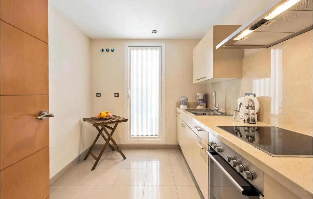 Cozy Apartment In Estepona With Kitchenette